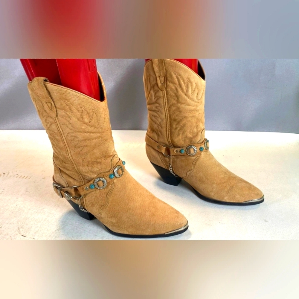 Dingo Tan Suede Concho Stone Harness Western Cowboy Cowgirl Western Boots Size 7